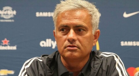 Håper på to signeringer til: José Mourinho. Håper på to signeringer til: José Mourinho.