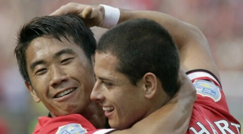 GULLGUTTA: Her feirer Javier Hernandez sammen med Shinji Kagawa som serverte drømmepasningen som åpnet det paffe Real Madrid-forsvaret i siste gruppespillskamp mot de regjerende europamesterne Real Madrid.