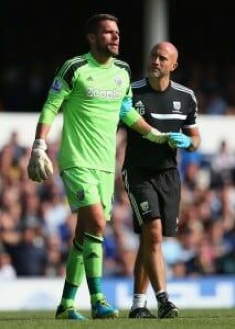 West Bromwich må klare seg uten sin førstekeeper, Ben Foster, mot Manchester United lørdag. West Bromwich må klare seg uten sin førstekeeper, Ben Foster, mot Manchester United lørdag.