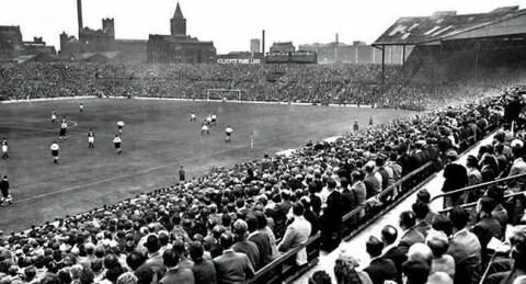 24. aug. 1949: United v Bolton. Første kamp på Old Trafford etter 2. verdenskrig. Fotokreditt: Mirrorpix
