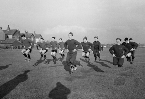 Sport. Football. 1957. Manchester, England. Manchester United players during a training session. Players include, Tommy Taylor, David Pegg, Dennis Viollet, Wilf McGuinness, Ray Wood, Duncan Edwards, Mark Jones, John Berry, Bill Whelan & Geoff Bent.