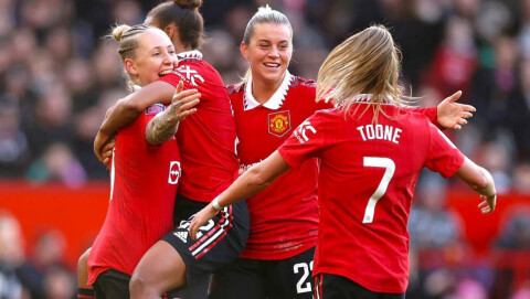 To spillere kjemper om toppscorertittelen uttttdjubel031222