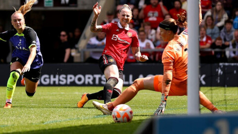 KAN BLI UNITED-TOPPSCORER: Leah Galton, her fra da hun scoret 1-0-målet mot Tottenham nylig. galtonmal070523