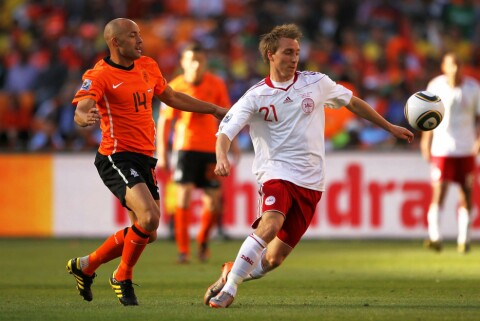 UNG VM-SPILLER: Bare 18 år gammel kom Christian Eriksen med til VM i Sør-Afrika 2010. Her i aksjon mot Nederland. Netherlands v Denmark: Group E - 2010 FIFA World Cup