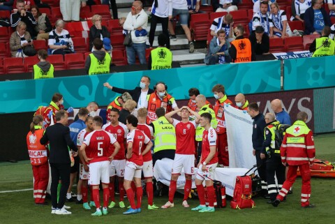 GLEMMER DET ALDRI: Tonny Hermansen sier han aldri glemmer dagen da hans gamle elev Christian Eriksen falt livløs om under EM-kampen mot Finland i juni 2021. Denmark v Finland - UEFA Euro 2020: Group B