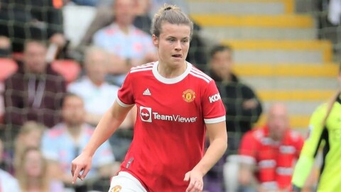 FIKK HULL PÅ BYLLEN: Hayley Ladd – med god hjelp fra Ona Batlle. Manchester United Women v Chelsea Women - Barclays FA Women's Super League