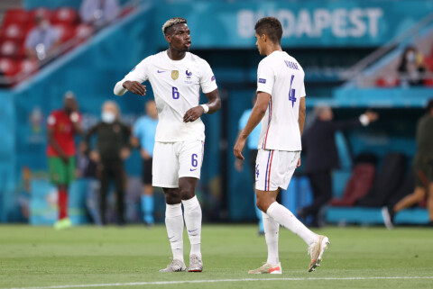 UTE: Paul Pogba og Raphaël Varane er de to eneste spillerne som er ute med langtidsskader, men det er usikkert hvem av spillerne som sliter med småskader og sykdom som er tilgjengelig for troppen mot Watford. Portugal v France - UEFA Euro 2020: Group F