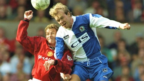 DEBUTEN: Ole Gunnar Solskjær fikk sin United-debut mot Henning Berg og Blackburn i august 1996. Omtrent samtidig var både Ed Woodward og Richard Arnold ferdige med sine studier.