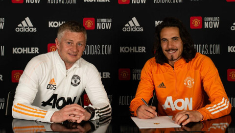 NY KONTRAKT: Ole Gunnar Solskjær og Edinson Cavani etter kontraktsforlengelsen. Gutta Krutt