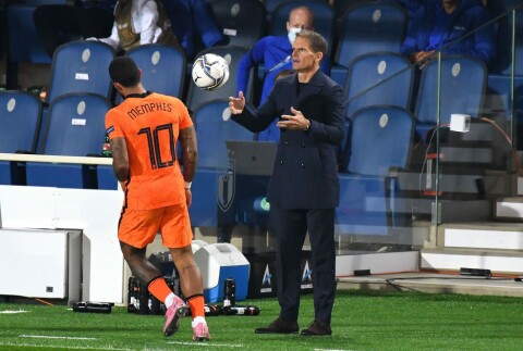 SJEFEN: Frank de Boer har ikke fått den beste starten som landslagssjef. Nederland har fortsatt ikke vunnet en kamp.