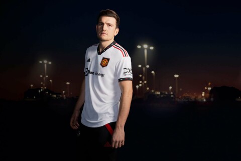 H23544_MUFC_FW22_AWAY_MAGUIRE_1239_sRGB_NON_ADIDAS