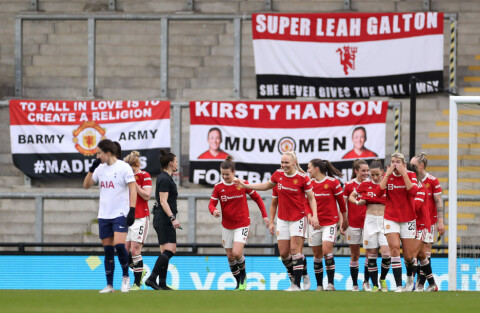 NY FEIRING: Her har Hayley ladd nettopp doblet ledelsen med en kontant heading på et utsøkt innlegg fra Ella Toone. Manchester United Women v Tottenham Hotspur Women - Barclays FA Women's Super League