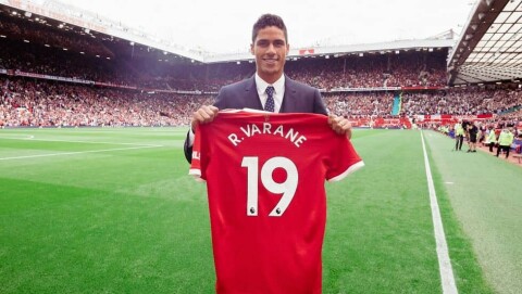 Varane presentert foran fullsatt Old Trafford: – Kunne ikke si nei RV (4)