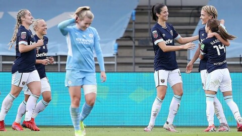 CITY I TRØBBEL: Gareth Taylors lag har tapt tre ligakamper på rad, nå sist mot West Ham på søndag. Manchester City Women v West Ham United Women - Barclays FA Women's Super League