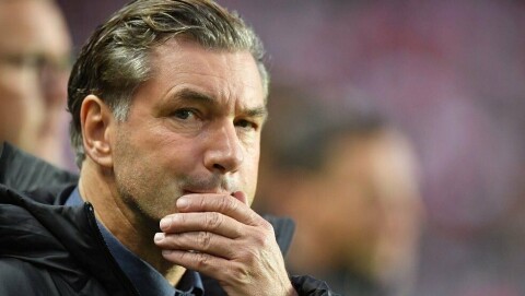 TØFFE KRAV: Sommeren 2020 satte sportssjef Michael Zorc og Dortmund-ledelsen næmest umulige krav til United for å få på plass en overgang for Sancho. Taktikken deres har på mange vis lykkes. Sancho ble en ekstra sesong i Tyskland, Dortmund kvalifiserte seg for Champions League og en overgangssum vil fremdeles trolig ligge rundt den United måtte ut med for Paul Pogba sommeren 2016. TØFFE KRAV: Sommeren 2020 satte sportssjef Michael Zorc og Dortmund-ledelsen næmest umulige krav til United for å få på plass en overgang for Sancho. Taktikken deres har på mange vis lykkes. Sancho ble en ekstra sesong i Tyskland, Dortmund kvalifiserte seg for Champions League og en overgangssum vil fremdeles trolig ligge rundt den United måtte ut med for Paul Pogba sommeren 2016.