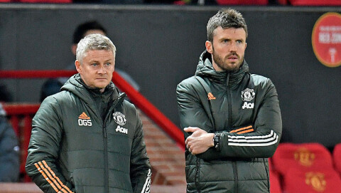 BITENE FALLER PÅ PLASS: Manchester United har hatt en klar fremgang samlet sett under Ole Gunnar Solskjærs ledelse. Men neste sesong vil kravet om et trofé bli enda sterkere og da må Solskjær, førstelagstrener Michael Carrick og United hente spillere på øverste hylle. olegpo