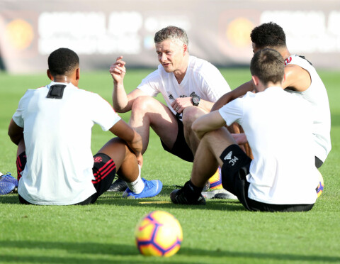 «…OG SÅ STRAKK JEG BARE UT FOTEN» Dette bildet fra et treningsopphold i Dubai i 2019 har nærmest fått ikonisk status hos United-fansen. Manchester United Warm Weather Training Session