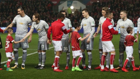 REUNION: Dette er et av få bilder som finnes av Scott McTominay og Zlatan Ibrahimovic i United.