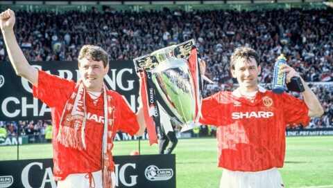 KRAFTIG UNDERVURDERT: – Steve Bruce fikk aldri landskamper for England. Jeg fatter det ikke. Steve var en fantastisk spiller, og en glimrende kaptein, sier Paul Parker. Her løfter Bruce ligatroféet sammen med Brysn Robson i mai 1994.