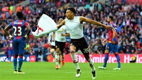 HØYDEPUNKTET: Jesse Lingard avgjorde FA-cupfinalen i 2016 med et fantastisk langskudd i ekstraomgangene. HØYDEPUNKTET: Jesse Lingard avgjorde FA-cupfinalen i 2016 med et fantastisk langskudd i ekstraomgangene.