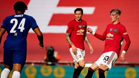 SVAK DAG: Victor Lindelöf og Brandon Williams hadde lite å stille opp med mot Chelsea og Reece James.
