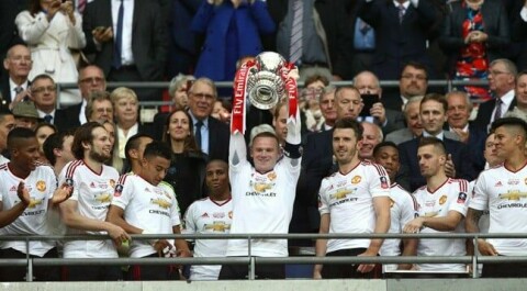 2016: Endelig kunne Wayne Rooney løfte FA-cuptroféet. Det kommer han ikke til å gjøre denne sesongen.