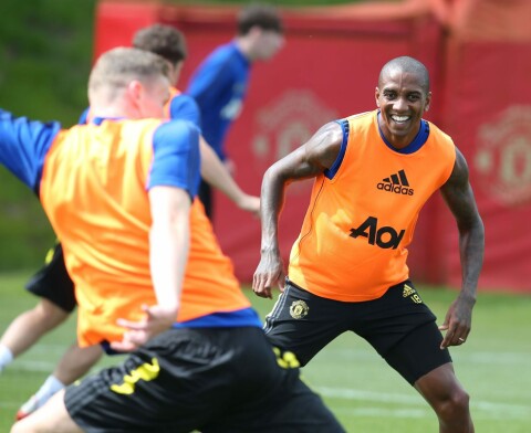 Her er James på United-trening