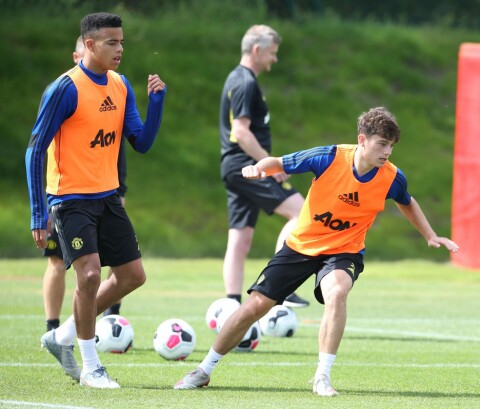 Her er James på United-trening