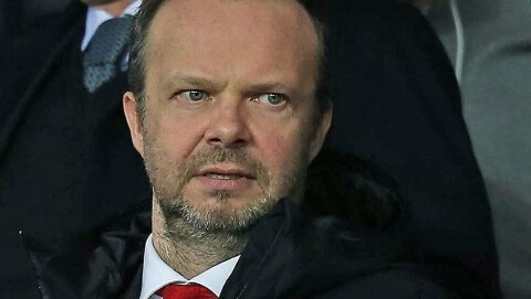 HANDLINGSLAMMET: Innsenderen mener Ed Woodward og ledelsen valgte en mellomløsning som ikke gavnet noen – og at Mourinho var dømt til å tape nesten før forrige sesong startet.