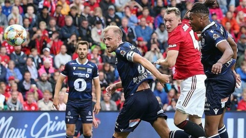 NY GOD KAMP: Phil Jones har tatt vare på de sjansene han har fått i sommer, men hva betyr det når sesongen starter? Eller Harry Maguire eller en annen stopper blir kjøpt? NY GOD KAMP: Phil Jones har tatt vare på de sjansene han har fått i sommer, men hva betyr det når sesongen starter? Eller Harry Maguire eller en annen stopper blir kjøpt?