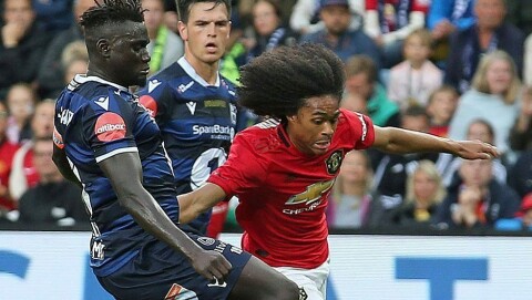 TOK SJANSEN IGJEN: Tahith Chong fortsetter å vise seg frem når han får sjansen på førstelaget. TOK SJANSEN IGJEN: Tahith Chong fortsetter å vise seg frem når han får sjansen på førstelaget.
