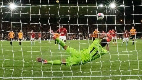 KUNNE BLITT HELT: Men Pogbas straffebom ga tapte poeng og en del negative oppslag om United.