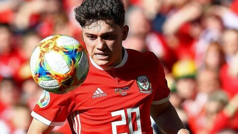 – Han har bestått legesjekken, og vi er enige med ham og Swansea