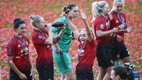 Damelaget med æresrunde på Old Trafford