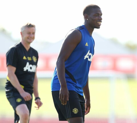 HARMONISK: Ole Gunnar Solskjær og Paul Pogba i aksjon på treningsfeltet i Australia. Men hvor lenge sitter smilene løst hos dem begge? HARMONISK: Ole Gunnar Solskjær og Paul Pogba i aksjon på treningsfeltet i Australia. Men hvor lenge sitter smilene løst hos dem begge?
