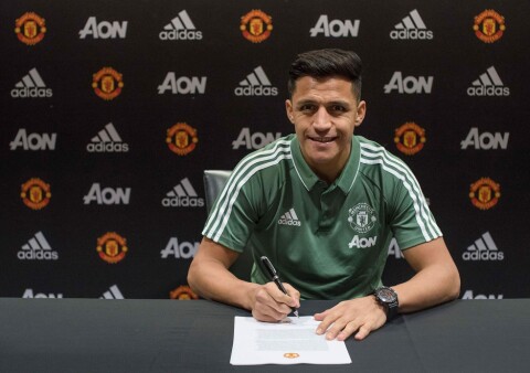 STORE FORVENTNINGER: Alexis Sánchez kostet ingenting da han kom til Manchester United fra Arsenal i januar 2018, men skal være den best betalte spilleren i Premier League. STORE FORVENTNINGER: Alexis Sánchez kostet ingenting da han kom til Manchester United fra Arsenal i januar 2018, men skal være den best betalte spilleren i Premier League.