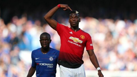 LONDON, ENGLAND - OCTOBER 20: Paul Pogba of Manchester United puts his hand up during the Premier League match between Chelsea FC and Manchester United at Stamford Bridge on October 20, 2018 in London, United Kingdom. (Photo by Catherine Ivill/Getty Images)