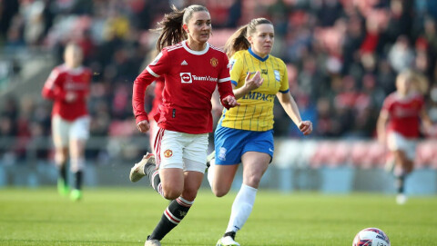 BØR BØE RISA STARTE? Barmy Article-redaktør Andy Slater synes i alle fall det. Manchester United Women v Birmingham City Women - Barclays FA Women's Super League