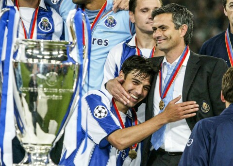 VANT ALT: Mourinho tok fotballuniverset med storm med sitt Porto-lag.
