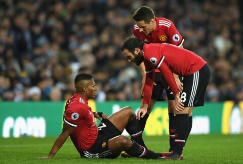 Ander Herrera og Juan Mata forhører seg om tingenes tilstand.