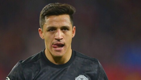 – Sánchez prøver for hardt