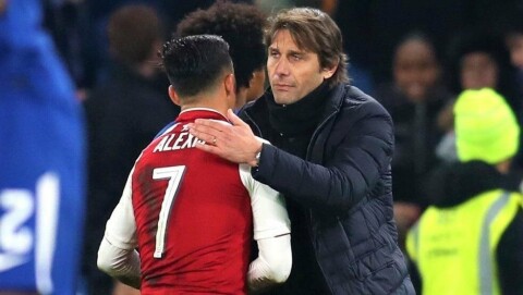 – Ha(r du lyst til å signere for Chelsea?)llo. – Ha(r du lyst til å signere for Chelsea?)llo.