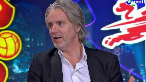 V SPORT-EKSPERT: Jan Åge Fjørtoft under onsdagens Champions League-sending på V Sport1.