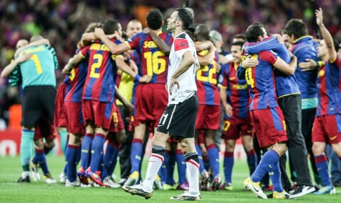 NYTER GODT AV FINALEN I 2011: Ryan Giggs depper etter finaletapet i Champions League mot Barcelona i 2011 på Wembley. Med UEFAs nye utregningsmodell for fordeling av penger i Champions League, er finaleplassen fra 2011 fremdeles meget verdifull for United.