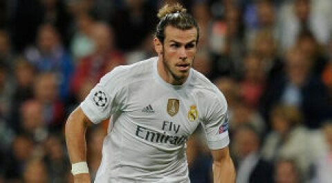 MÅ STOPPES: Rooney uttaler at Bale selvsagt er en fantastisk spiller, men at England må gjøre mer enn å bare stoppe ham i morgen. MADRID, SPAIN - SEPTEMBER 15: Gareth Bale of Real Madrid in action during the UEFA Champions League Group A match between Real Madrid and Shakhtar Donetsk at estadio Santiago Bernabeu on September 15, 2015 in Madrid, Spain. (Photo by Denis Doyle/Getty Images)