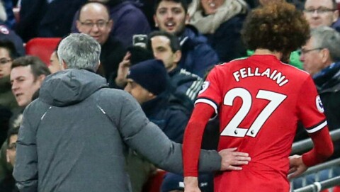 MOURINHO bekreftet at en kneskadet Marouane Fellaini kan bli ute i mange uker.