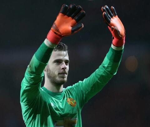 MANCHESTER, ENGLAND - JANUARY 02: David de Gea of Manchester United walks off after the Barclays Premier League match between Manchester United and Swansea City at Old Trafford on January 2, 2016 in Manchester, England. (Photo by John Peters/Man Utd via Getty Images)