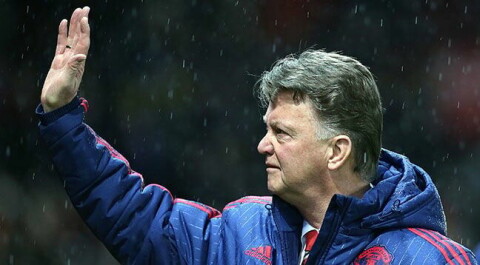 MANCHESTER, ENGLAND - JANUARY 09: Manager Louis van Gaal of Manchester United waves to the crowd ahead of the Emirates FA Cup Third round match between Manchester United and Sheffield United at Old Trafford on January 9, 2016 in Manchester, England. (Photo by Matthew Peters/Man Utd via Getty Images)