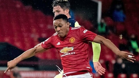 Martial helt alene på bunn