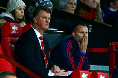 MANCHESTER, ENGLAND - DECEMBER 28: Louis van Gaal, manager of Manchester United looks on from the bench next to his assistant Ryan Giggs during the Barclays Premier League match between Manchester United and Chelsea at Old Trafford on December 28, 2015 in Manchester, England. (Photo by Clive Mason/Getty Images)